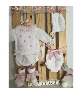 CONJUNTO BODOQUES BLANCO CON BLUSA PLUMETI Y CAPOTA